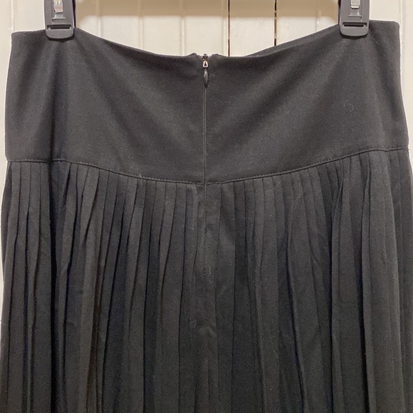 Classic Accordion Midi Skirt - a new day / 10 - Picture 5 of 7